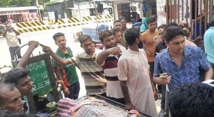 মেহেরপুরে ট্রাক-ইজিবাইক সংঘর্ষে চালক ও দুই শিশুসহ নিহত