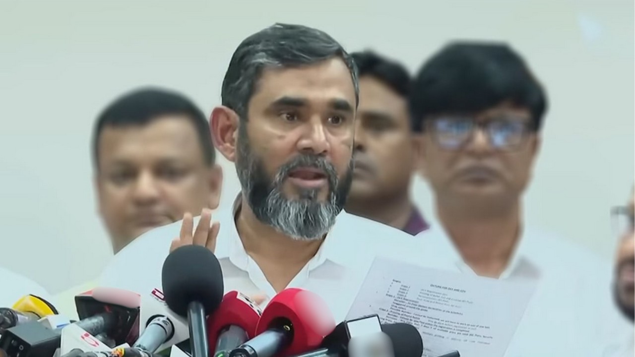 পচা নির্বাচন ও নির্বাচন ব্যবস্থা ভেঙে পড়ার কারণে জুলাই আন্দোলন : ইসি সানাউল্লাহ