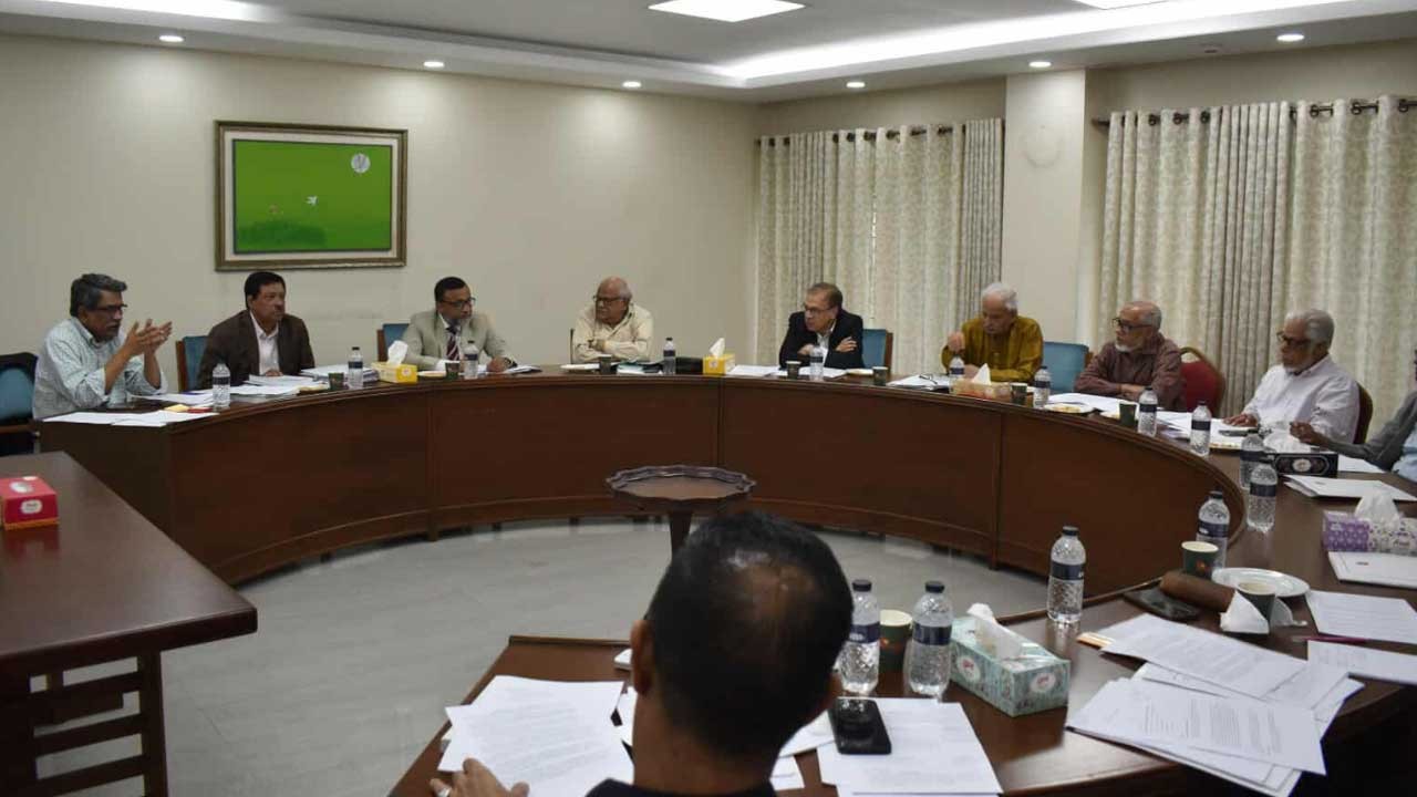 জুলাই জাতীয় সনদ চূড়ান্তকরণ, বিশেষজ্ঞদের সঙ্গে ঐকমত্য কমিশনের সভা