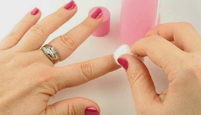 রিমুভার ছাড়া নেলপলিশ তোলার উপায়
