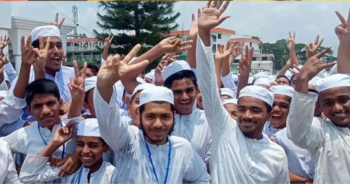 পাসের হারে এগিয়ে মাদ্রাসা বোর্ড  জিপিএ ৫ পেয়েছেন ৪,২৬৮ জন