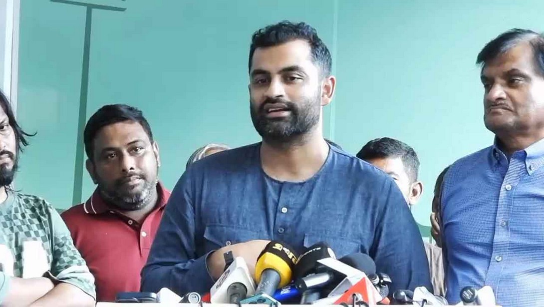 বিসিবি নির্বাচন থেকে সরে দাঁড়ালেন তামিম ইকবাল