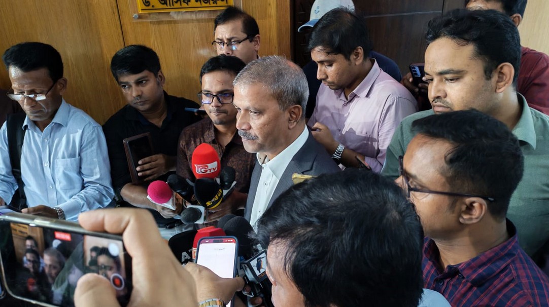 ফেব্রুয়ারি প্রথমার্ধে নির্বাচন, এ নিয়ে দ্বিতীয় কোনো চিন্তা নেই: আইন উপদেষ্টা