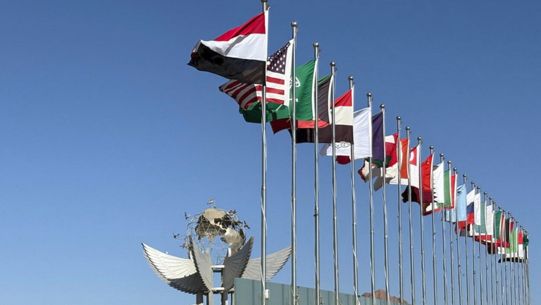 গাজার যুদ্ধবিরতি চুক্তি চূড়ান্তে আজ বসছেন ট্রাম্পসহ বিশ্বনেতারা