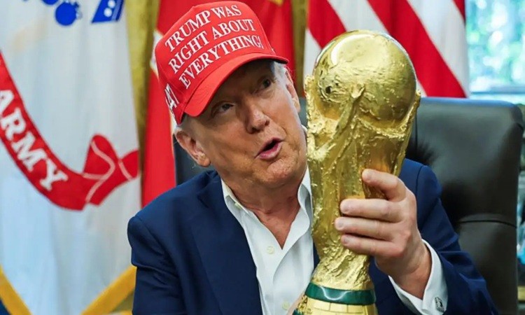 বোস্টন থেকে বিশ্বকাপ সরিয়ে নেয়ার হুমকি ট্রাম্পের