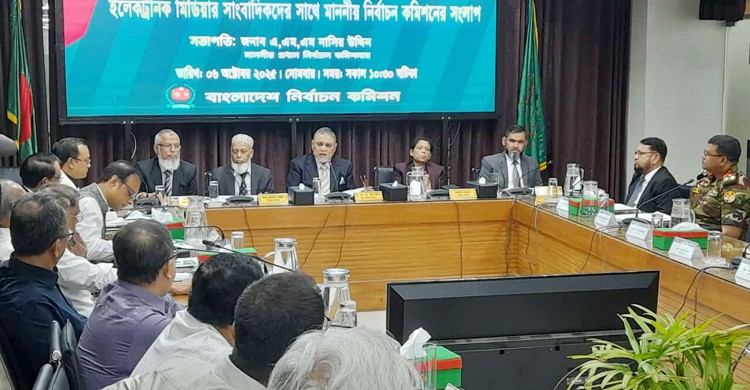 এআইয়ের অপপ্রয়োগ এখন বৈশ্বিক সমস্যা: ইসি সানাউল্লাহ