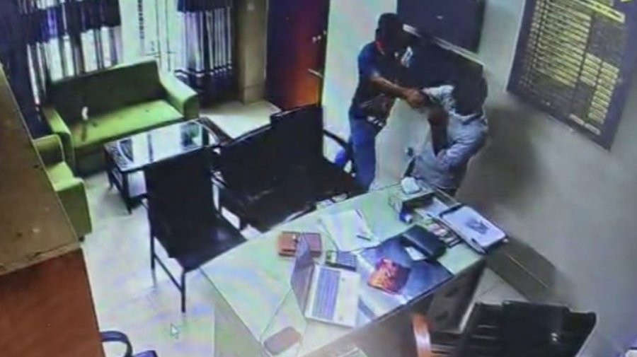 কৃষি কর্মকর্তাকে মারধরের অভিযোগে ছাত্রদল নেতার বিরুদ্ধে মামলা