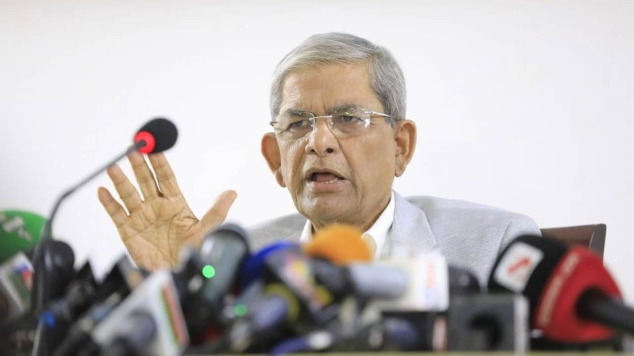 দেশে কিছু রাজনৈতিক দল ঘেরাও কর্মসূচির মাধ্যমে জাতীয় সংসদ নির্বাচন বানচালের ষড়যন্ত্র করছে বলে মন্তব্য করেছেন বিএনপি মহাসচিব মির্জা ফখরুল ইসলাম আলমগীর। আপনিও কি তা-ই মনে করেন?