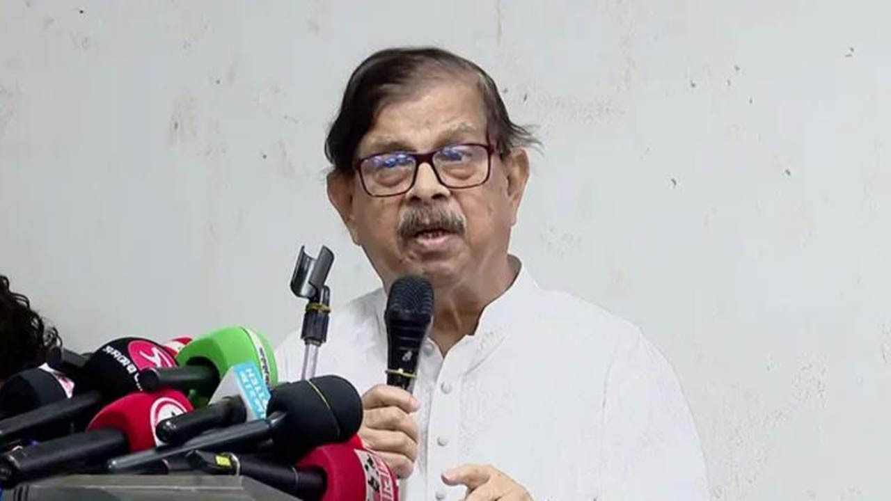 ১৫ বছর দেশের মানুষ কোন ভোট দিতে পারেনি : মাহমুদুর রহমান মান্না 