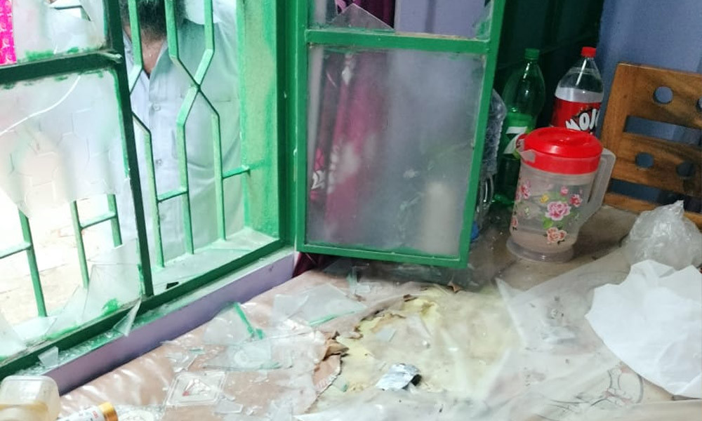 নারায়ণগঞ্জে জামানতের টাকার দ্বন্দ্বে বাড়িওয়ালার বাড়িতে বোমা নিক্ষেপ