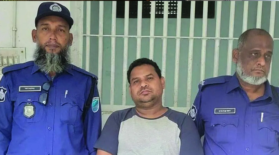 সাভারে পালিয়ে থাকা আ.লীগ নেতা গ্রেপ্তার