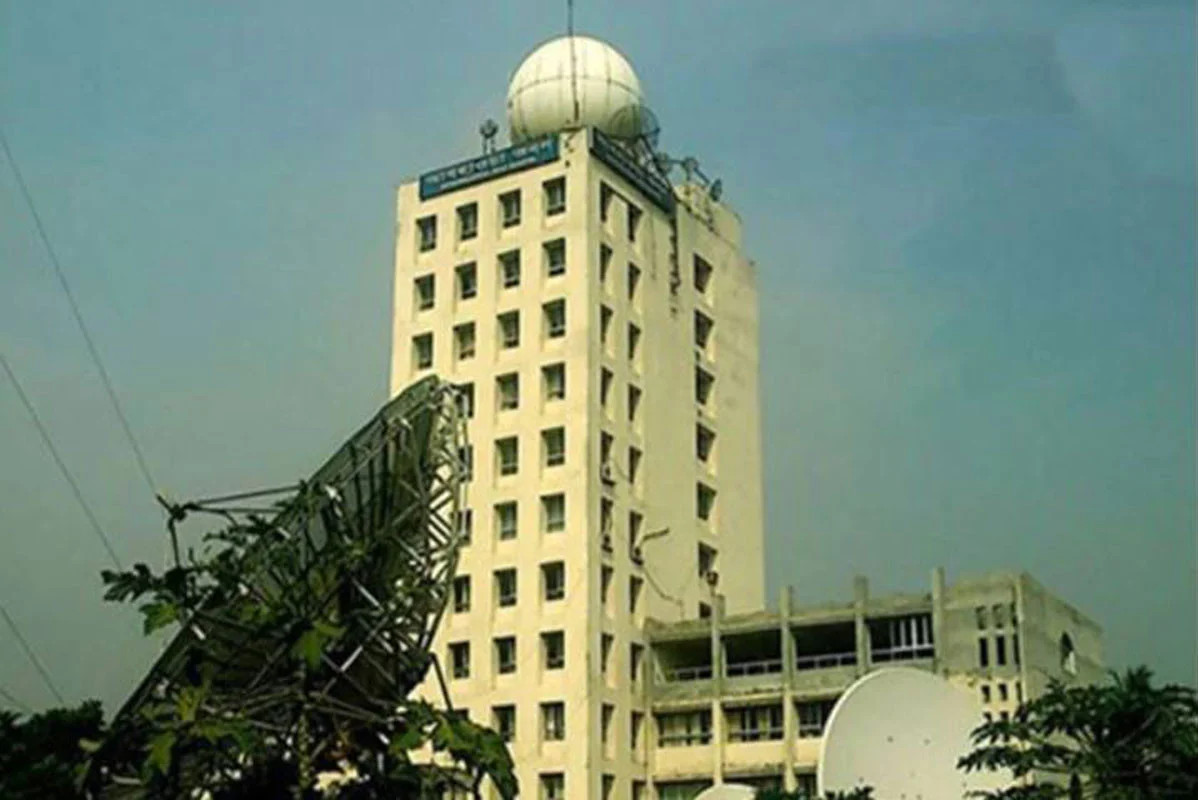 ঘূর্ণিঝড় ‘ডিটওয়াহ’ নিয়ে নতুন বার্তা দিল আবহাওয়া অফিস