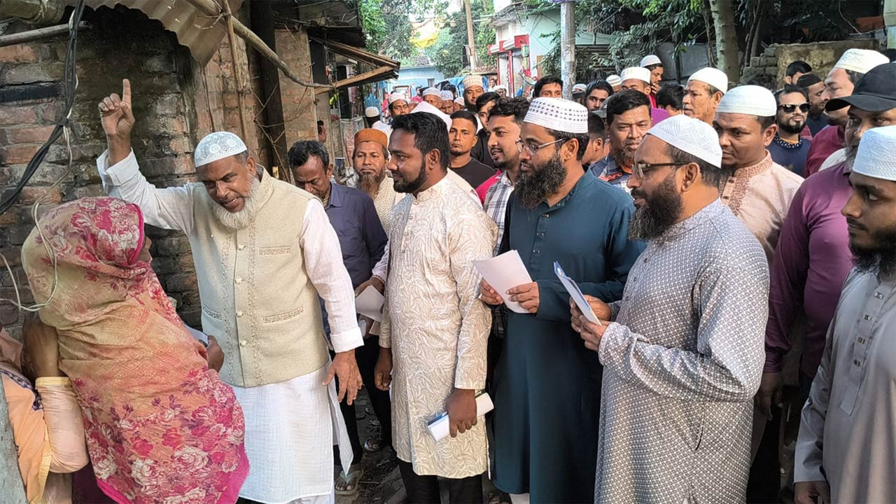 বগুড়ার আটাপাড়ায় জামায়াত প্রার্থী সোহেলের গণসংযোগ