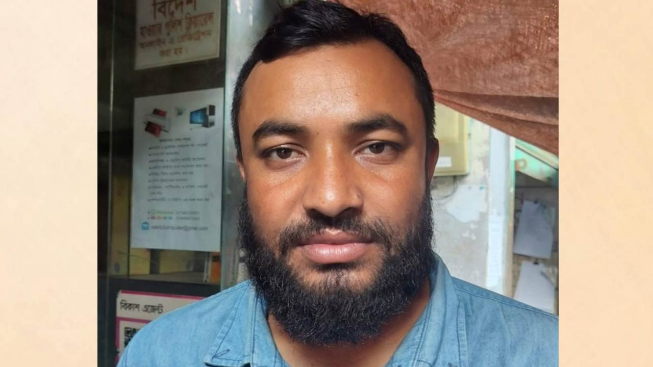 বগুড়ায় ঠিকাদার রাসেল গ্রেফতার