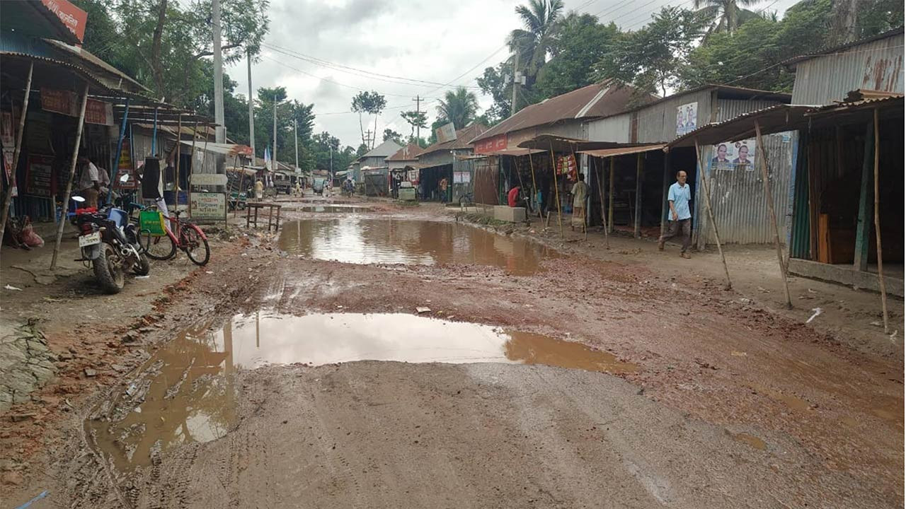 নাগরপুর-চৌহালী রাস্তা যেন মরণ ফাঁদ