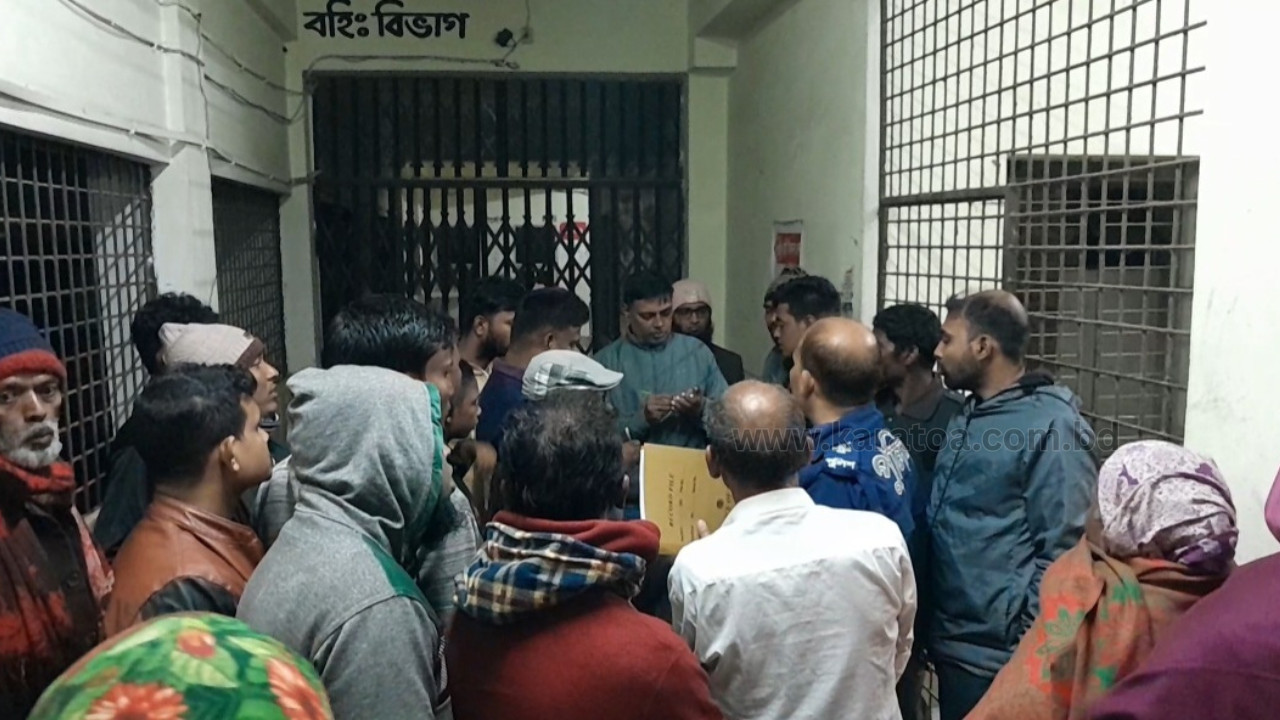 আন্তঃনগর ট্রেনে ফেরিওয়ালার হাতে ফেরিওয়ালা খুন!