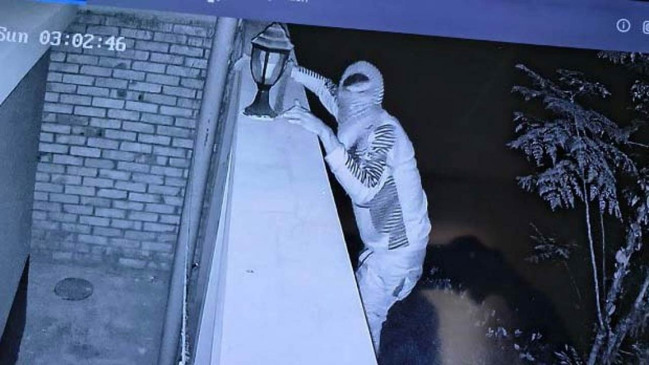 রাজশাহীতে নিরাপত্তাকর্মীকে বেঁধে রেখে ডাকাতি