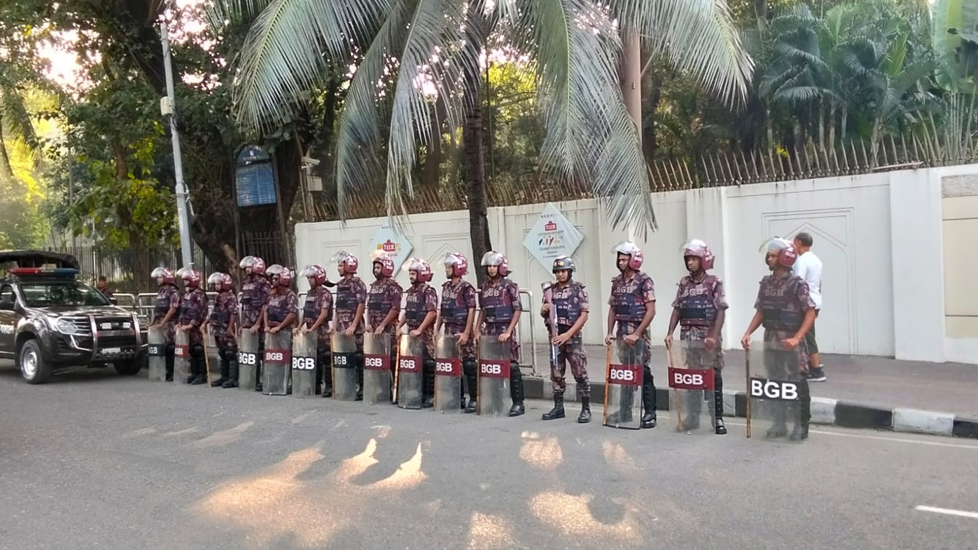 ঢাকা ও আশপাশের জেলায় বিজিবি মোতায়েন 