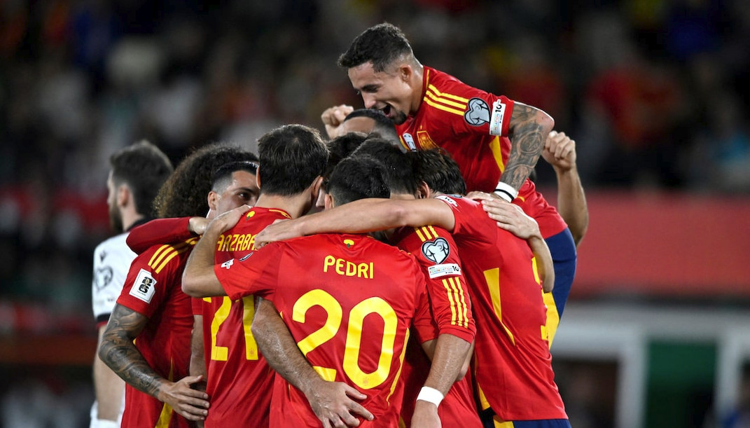 বিশ্বকাপের আরও কাছে স্পেন