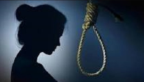 গোমস্তাপুরে গৃহবধূর ঝুলন্ত মরদেহ উদ্ধার 