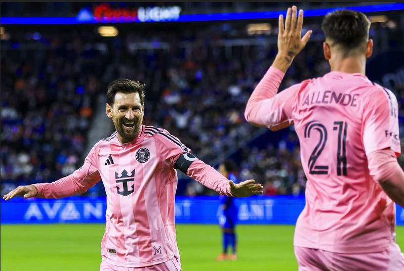 মেসির ১৩শ’র অবিশ্বাস্য অর্জন