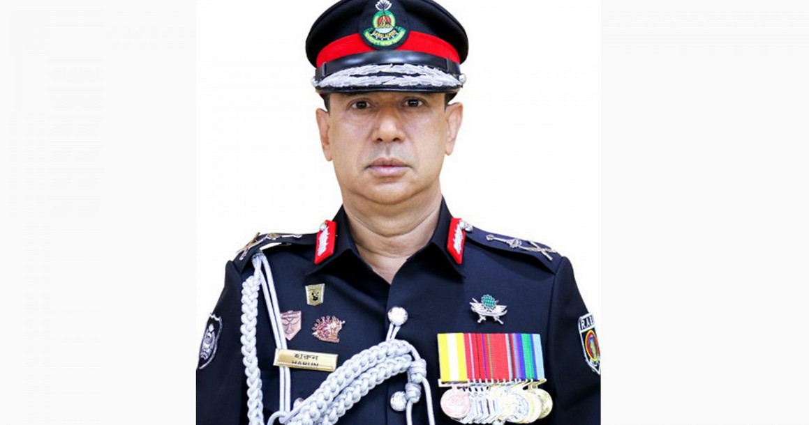 স্ত্রী-দুই মেয়েসহ র‌্যাব’র সাবেক ডিজি হারুনের দেশত্যাগে নিষেধাজ্ঞা