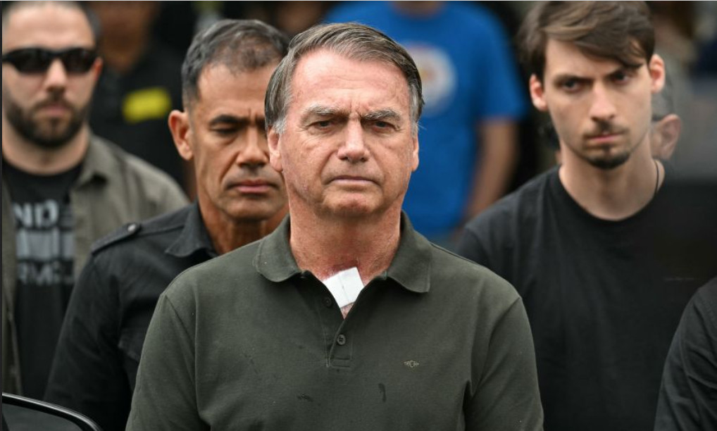 বলসোনারোকে ২৭ বছরের কারাদণ্ড শুরুর নির্দেশ