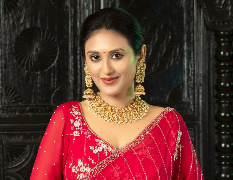 নীরবতা ভেঙে বিরতির কারণ জানালেন কুসুম শিকদার