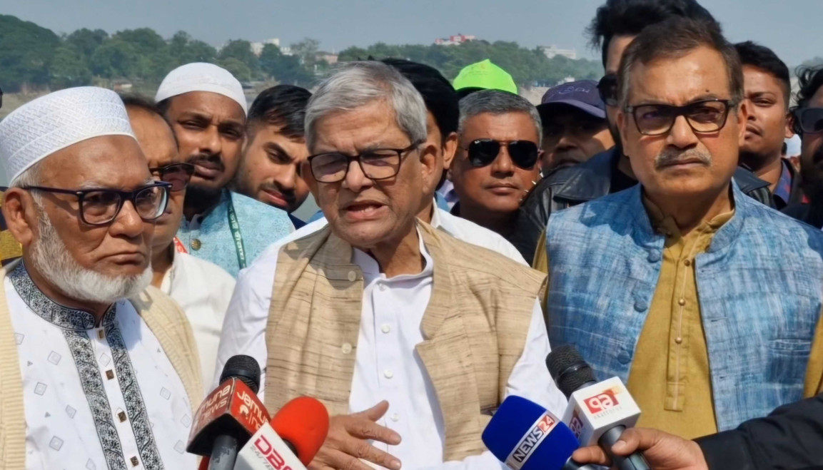 হাসিনা দিল্লিতে বসে জ্বালাও–পোড়াওয়ের হুকুম দিচ্ছেন: ফখরুল