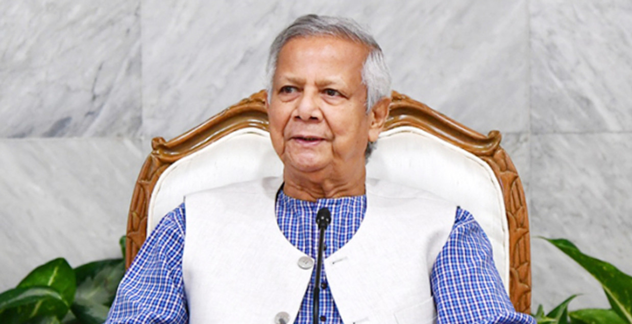 জরুরি বৈঠকে প্রধান উপদেষ্টা