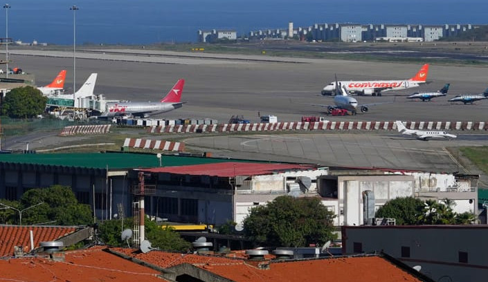 যুক্তরাষ্ট্রের হুমকির পর ভেনিজুয়েলায় আন্তর্জাতিক ফ্লাইট বাতিল