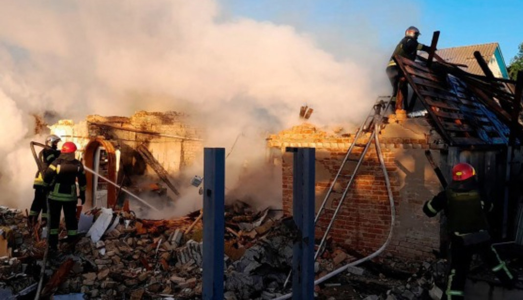 ইউক্রেনের জ্বালানি অবকাঠামোতে ব্যাপক হামলা রাশিয়ার 