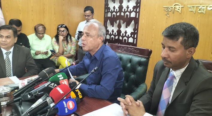 কৃষকদের কথা ভেবে আমরা পেঁয়াজ আমদানি করতে দিইনি : কৃষি উপদেষ্টা