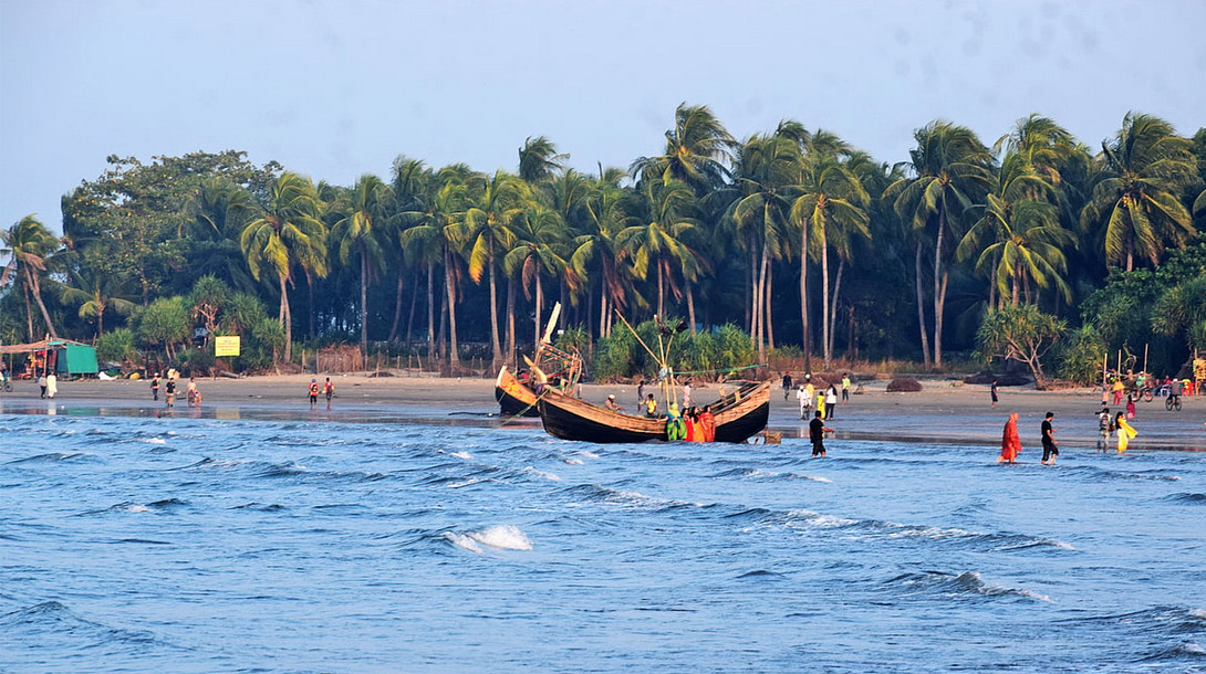 পর্যটকদের জন্য আজ থেকে উন্মুক্ত সেন্টমার্টিন; তবে, চলবে না জাহাজ