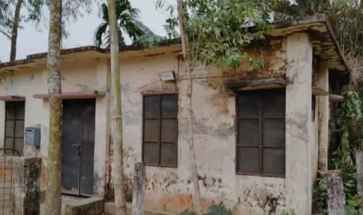 নওগাঁয় কমিউনিটি ক্লিনিকগুলোর দুরবস্থা  