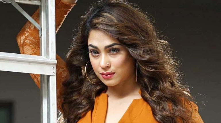 জীবনের নিরাপত্তাহীনতার কথা জানালেন পপি