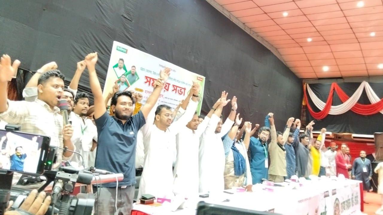 গুলি খেয়ে মরতে না চাইলে এনসিপিতে যোগ দিন: হাসনাত আব্দুল্লাহ