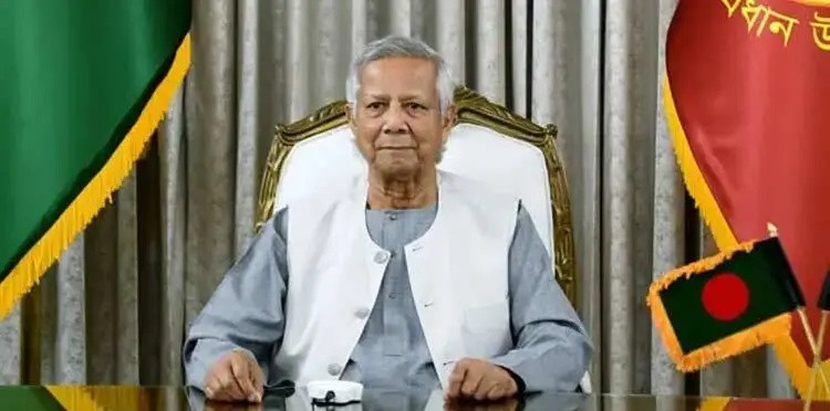 গুজব-বিভ্রান্তিতে কান না দিয়ে সতর্ক থাকার অনুরোধ প্রধান উপদেষ্টার