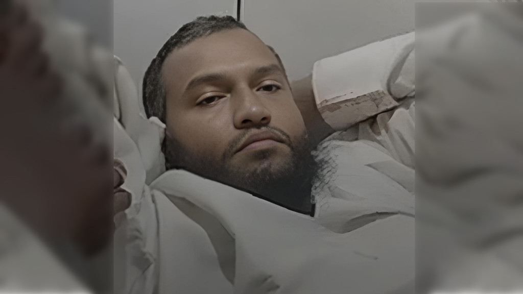 ফটিকছড়িতে ব্যবসায়ীকে গুলি করে টাকা ছিনতাই