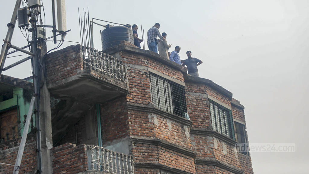 ভূমিকম্পের ঘটনায় জরুরি নিয়ন্ত্রণ কক্ষ চালু