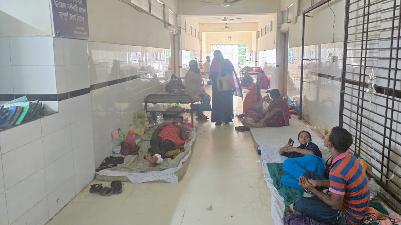 ফরিদপুরের ভাঙ্গায় দ্বিতীয় দিনেও রক্তক্ষয়ী সংঘর্ষ, আহত ৯