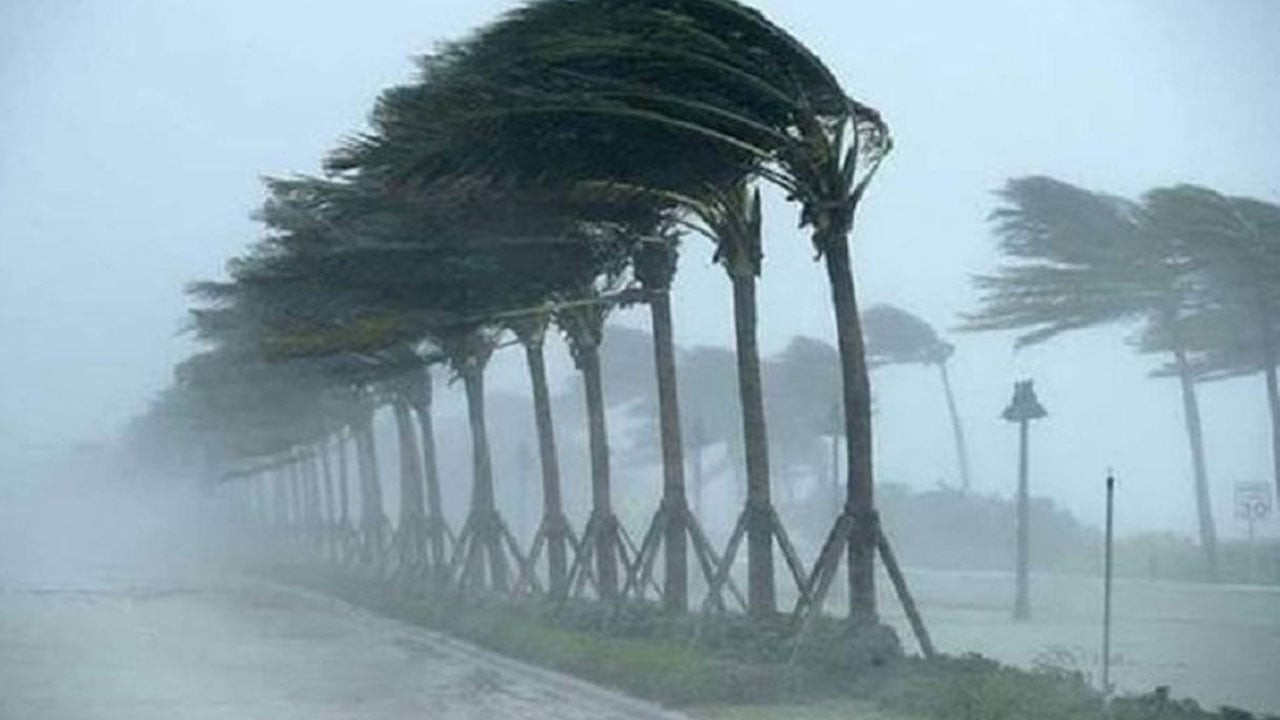 ৬ অঞ্চলে ৮০ কিমি বেগে ঝড়ের আভাস