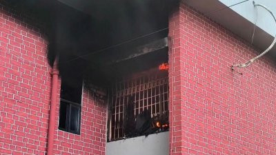 মেহেরপুরে পুলিশ সুপারের বাসভবনে আগুন