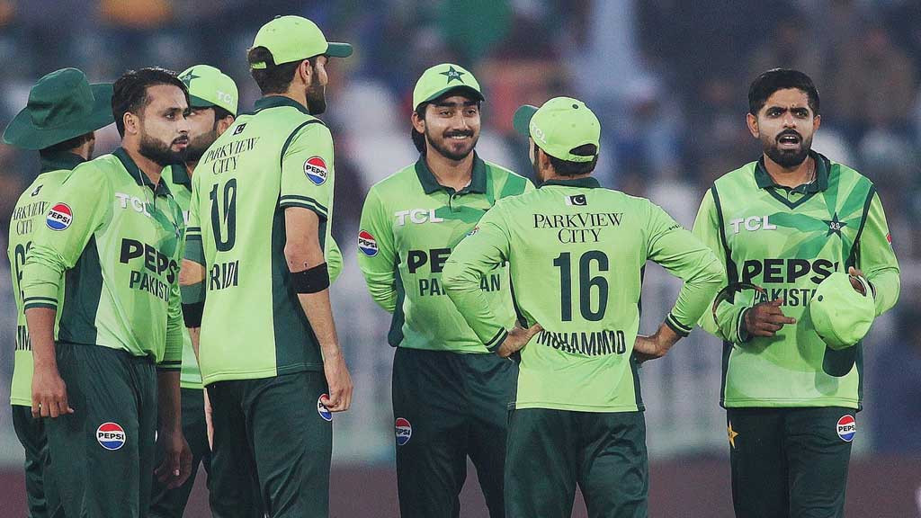 পাকিস্তানের কাছে হোয়াইটওয়াশ শ্রীলঙ্কা