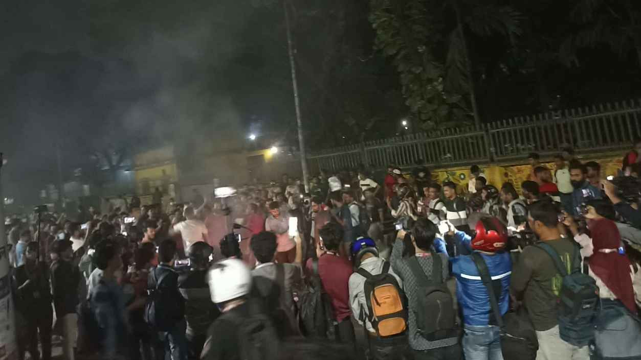 শাহবাগে আন্দোলনরত শিক্ষার্থী -পুলিশ সংঘর্ষ