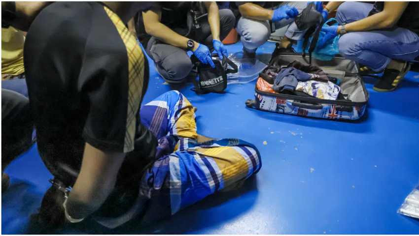 সিঙ্গাপুরে ১১ বাংলাদেশি আটক