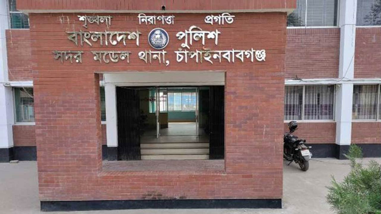 চাঁপাইনবাবগঞ্জে ডাকাতির প্রস্তুতিকালে গ্রেফতার ২