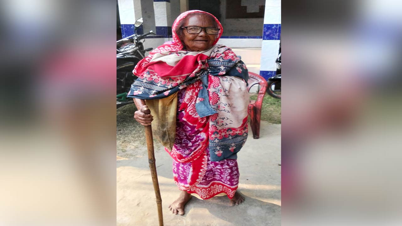৯২ বছর বয়সেও জোলেখা’র ভাগ্যে জোটেনি বয়স্ক ভাতা