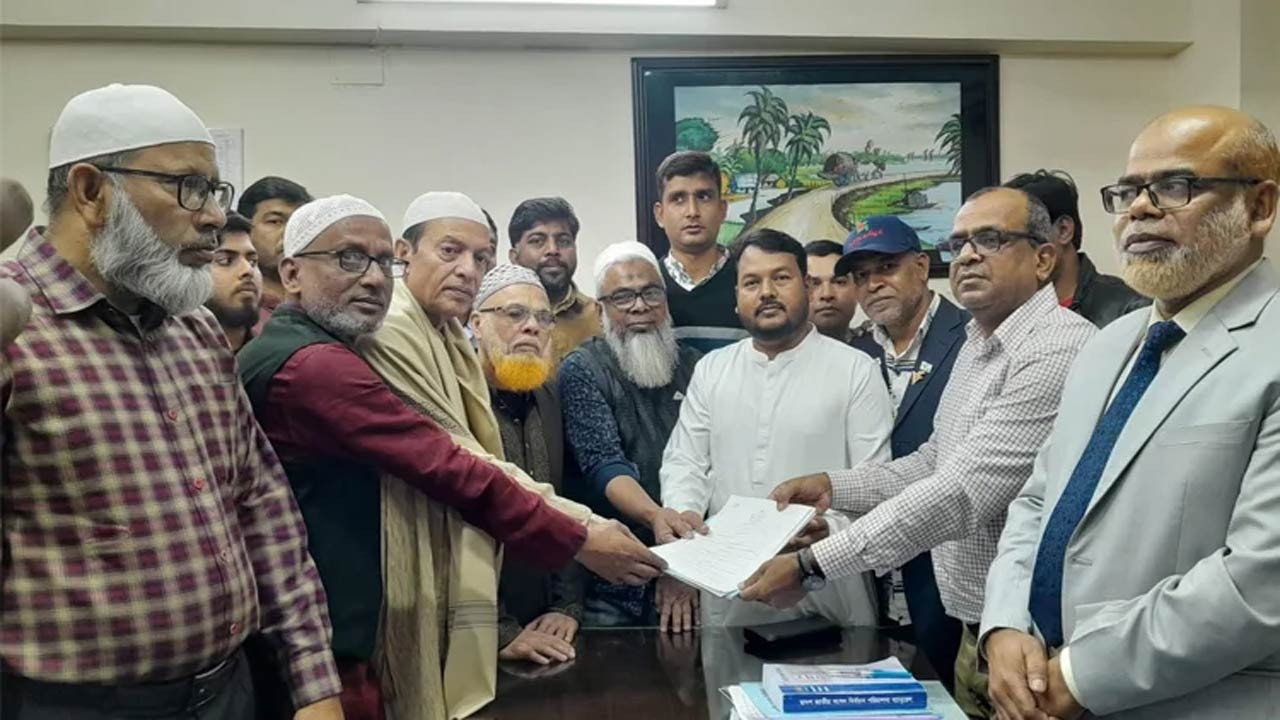 রাজশাহী সদর আসনে বিএনপি নেতা মিনুর মনোনয়নপত্র সংগ্রহ