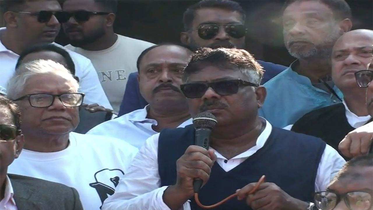 শেখ হাসিনার নির্দেশেই ছাত্রলীগের খুনিরা হাদিকে গুলি করেছে : দুলু